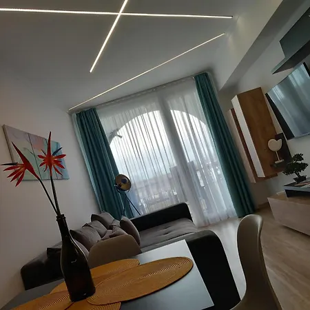 Black Swan Panorama Apartment